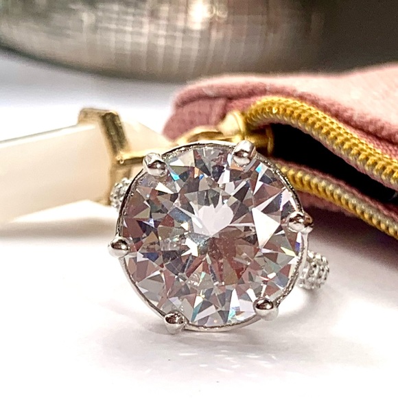 925 Sterling Silver CZ Ring Sz 7 - Picture 13 of 15